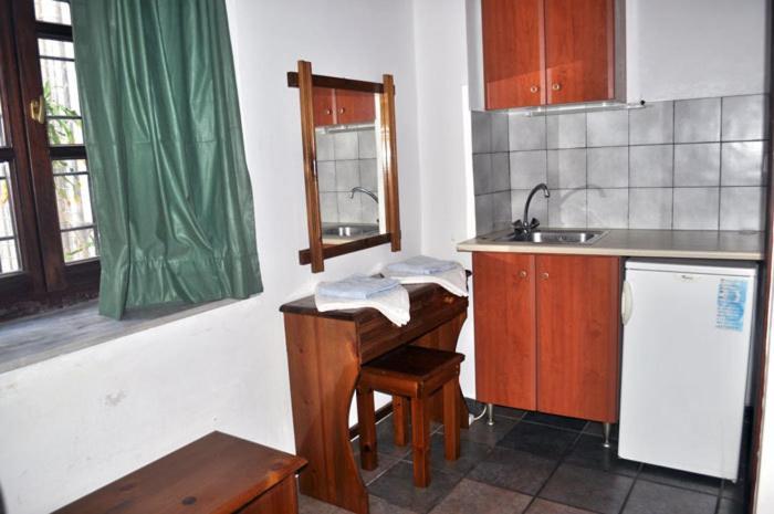 Οδός Οδυσσέως Aparthotel Ερμούπολη Δωμάτιο φωτογραφία